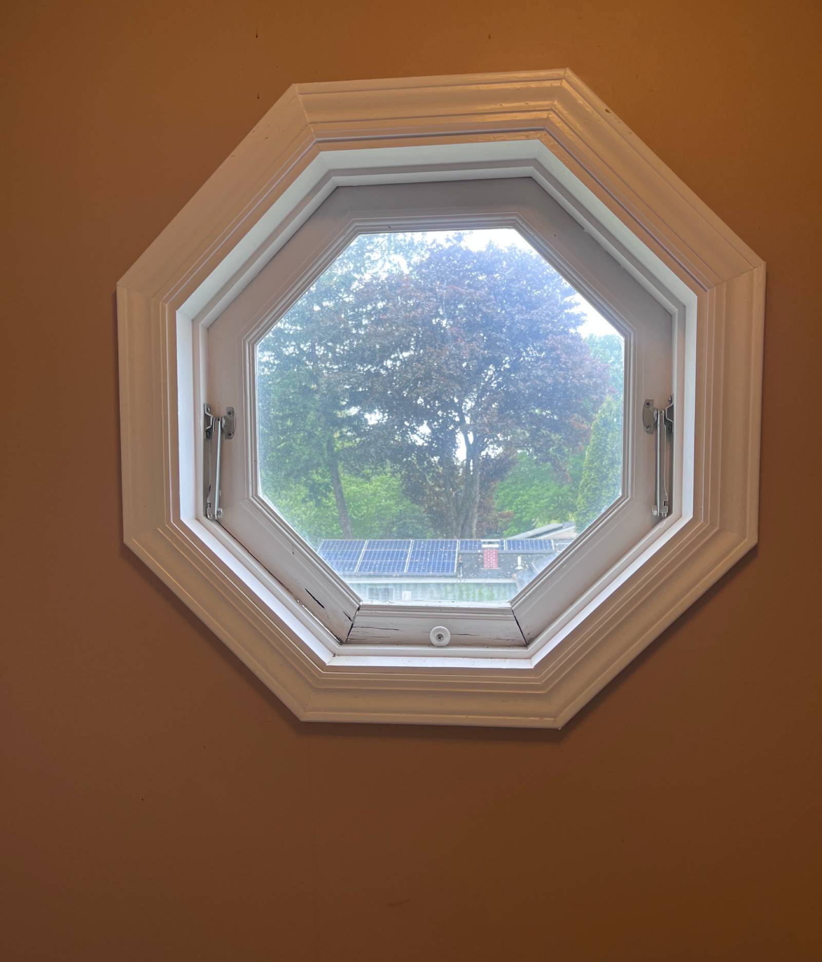 Robs Octogon Window Before Inside